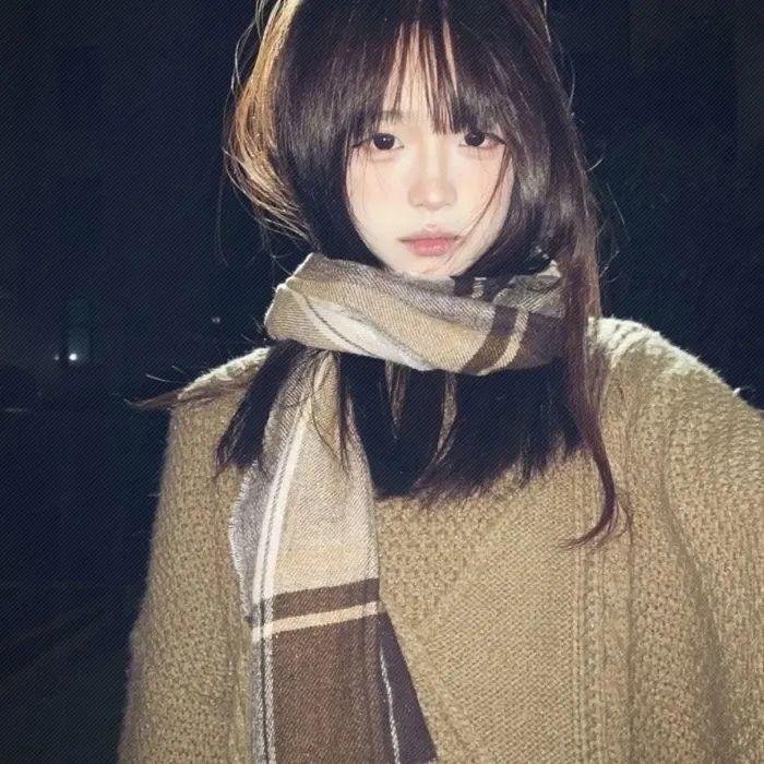 银色悬崖
